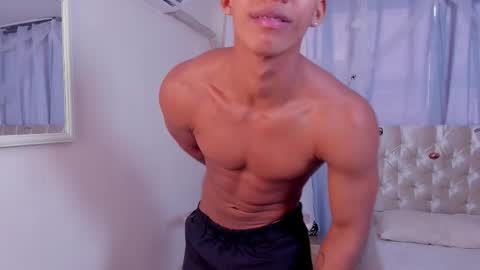 Niico online show from October 28, 2025, 7:49 pm