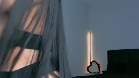 Snapshot of niinarosee1 chatting on November 1, 2025, 6:43 pm Niinarosee online show from November 1, 2025, 6:43 pm