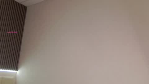 Nika online show from September 22, 2025, 1:29 am