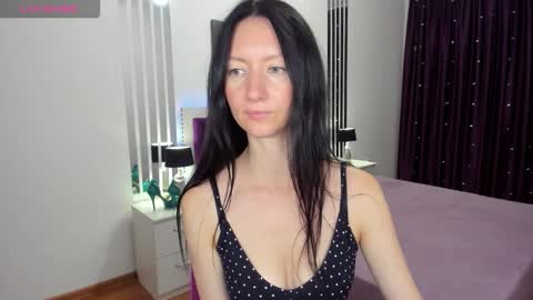 NikaLewis online show from September 9, 2025, 4:34 am