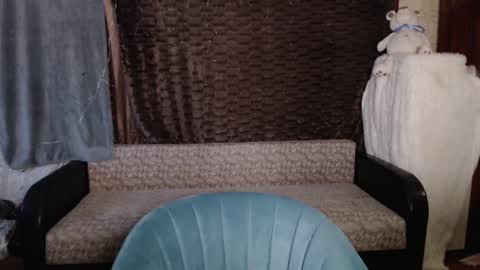 Nika online show from October 13, 2025, 3:39 am