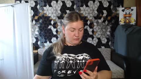 Nika online show from May 19, 2026, 5:03 am