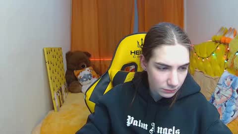 nikastarkk online show from March 1, 2025, 7:15 pm