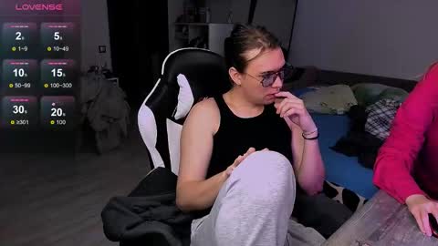 Snapshot of niki_nik0 chatting on October 21, 2025, 9:37 pm niki_nik0 online show from October 21, 2025, 9:37 pm