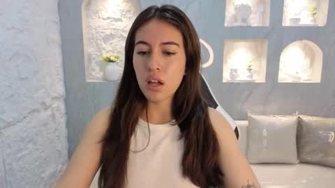 Snapshot of nikka_tx chatting on October 26, 2025, 8:04 pm Online 2200 to 600 online show from October 26, 2025, 8:04 pm