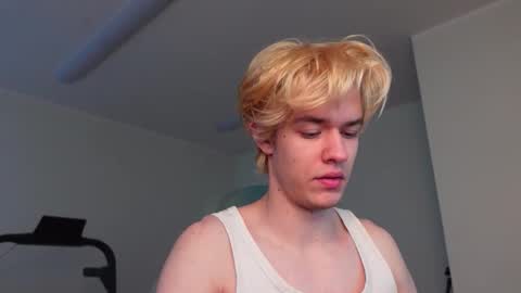 nikki online show from December 22, 2025, 7:49 am