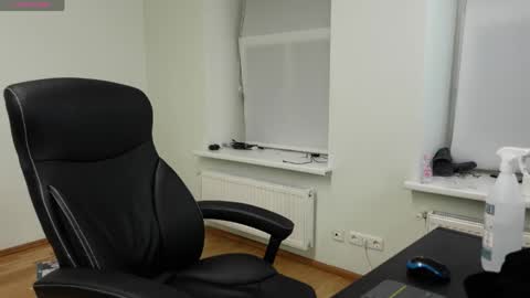 nikki online show from April 12, 2026, 7:41 pm