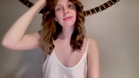 Nikki online show from December 27, 2024, 1:18 pm