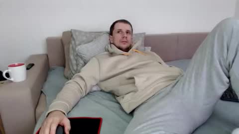 Nick online show from November 7, 2025, 8:25 am