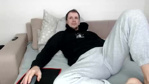 Nick online show from November 21, 2025, 7:18 am