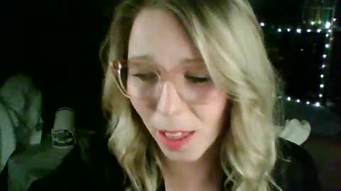 Snapshot of nikkib653466 chatting on February 8, 2026, 5:11 am nikkib653466 online show from February 8, 2026, 5:11 am