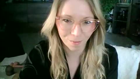 Snapshot of nikkib653466 chatting on February 9, 2026, 6:01 pm nikkib653466 online show from February 9, 2026, 6:01 pm