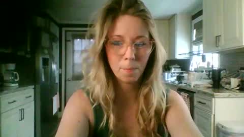 Snapshot of nikkib653466 chatting on April 2, 2026, 5:10 pm nikkib653466 online show from April 2, 2026, 5:10 pm