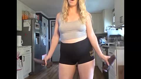 Snapshot of nikkib653466 chatting on May 19, 2026, 5:08 pm nikkib653466 online show from May 19, 2026, 5:08 pm