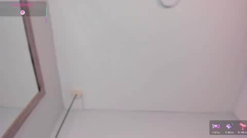 Nikki  online show from December 22, 2025, 9:56 pm