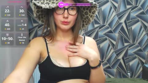 nikkikiss___ online show from March 6, 2026, 6:04 pm