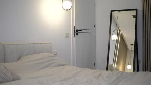 Nicole online show from November 3, 2025, 7:09 am