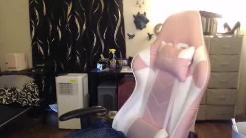 Nikki Mastersgirl1091 online show from April 9, 2026, 1:49 am