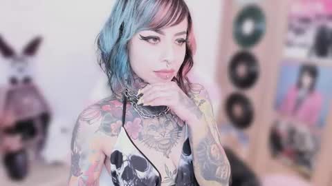 Nikki Ramone   online show from February 4, 2026, 10:32 am