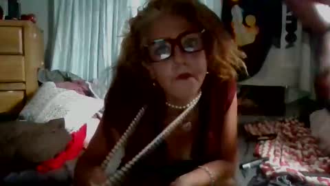 NicTy online show from April 22, 2026, 7:59 pm