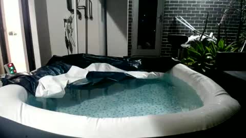 Niquita Sparkles online show from December 5, 2024, 12:11 pm