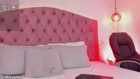 nikky_red__ online show from June 3, 2026, 4:37 am