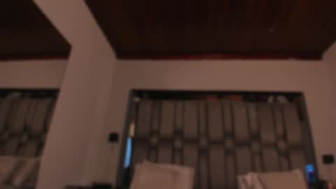     online show from September 19, 2025, 11:22 am