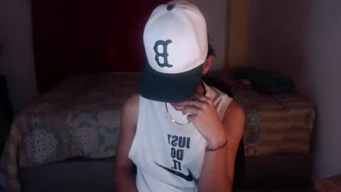 Snapshot of niklaus_wolf chatting on November 16, 2025, 2:39 am niklaus_wolf online show from November 16, 2025, 2:39 am