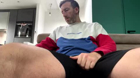 Snapshot of nikofatcock chatting on October 19, 2025, 11:22 am Niko online show from October 19, 2025, 11:22 am