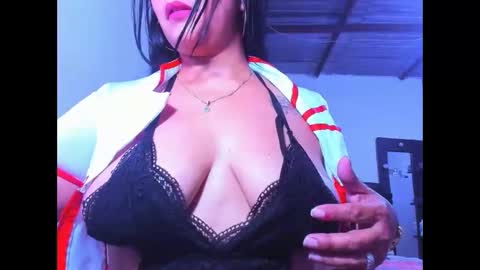 nikol sensual01 online show from October 16, 2025, 5:36 pm