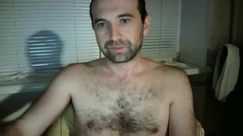 nikolas_vaz online show from October 19, 2025, 8:20 pm