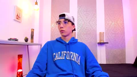    online show from December 22, 2025, 4:09 am