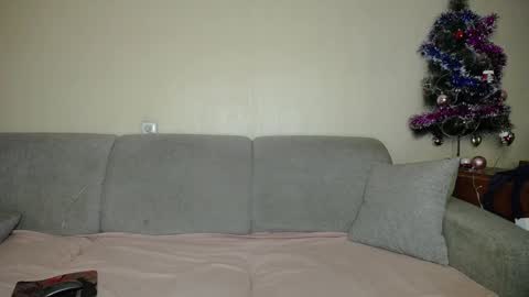 Snapshot of nikolettared chatting on January 15, 2026, 4:44 pm Nikoletta online show from January 15, 2026, 4:44 pm