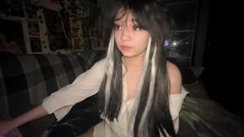 Snapshot of nikoli_naw chatting on February 10, 2026, 12:15 am nikoli_naw online show from February 10, 2026, 12:15 am