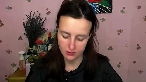 Snapshot of nikolleta_m chatting on November 4, 2025, 8:24 am Nikolleta online show from November 4, 2025, 8:24 am