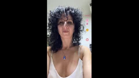 nikol online show from February 17, 2026, 10:49 pm