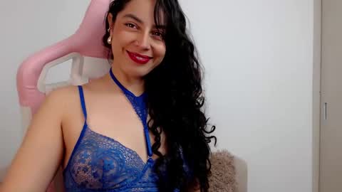 Snapshot of niky_blue chatting on January 5, 2026, 10:13 pm niky_blue online show from January 5, 2026, 10:13 pm