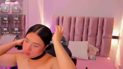 Snapshot of nikybrooks chatting on September 17, 2025, 11:01 am Niky Brooks online show from September 17, 2025, 11:01 am