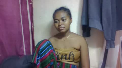 nilah online show from November 30, 2025, 2:32 pm