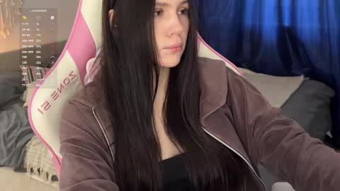 Jennet online show from March 11, 2025, 2:18 pm