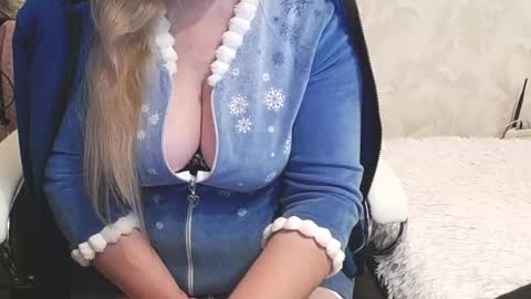 Snapshot of nimfalove chatting on February 2, 2026, 11:25 pm Nimfalove online show from February 2, 2026, 11:25 pm