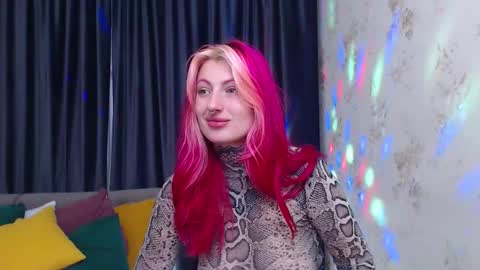 Nina online show from November 7, 2025, 5:40 am