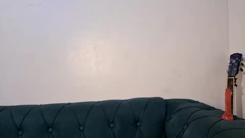 nina_bambi online show from October 29, 2025, 7:37 pm