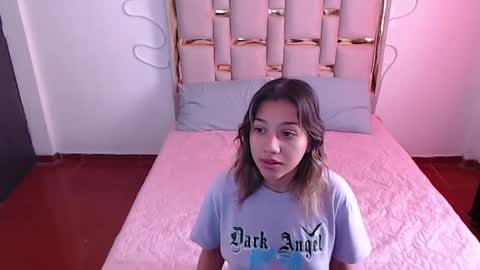 Nina Carther online show from September 23, 2025, 2:20 pm