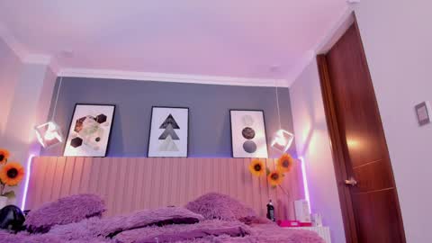 nina_ford_ online show from April 9, 2026, 3:17 am