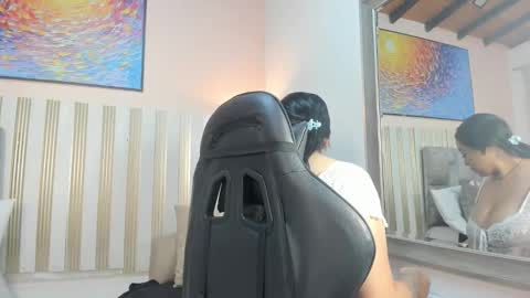 nina_glow_ online show from February 23, 2026, 11:18 am