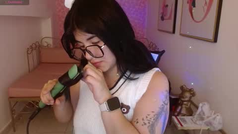 Nina online show from March 28, 2026, 1:43 pm