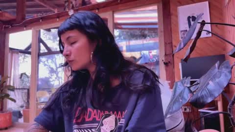 Nina.  online show from April 19, 2026, 6:43 pm