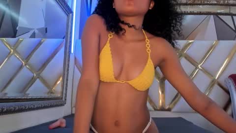 nina_kong online show from September 10, 2025, 8:31 pm