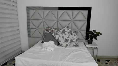  Nina  online show from February 22, 2025, 11:03 pm